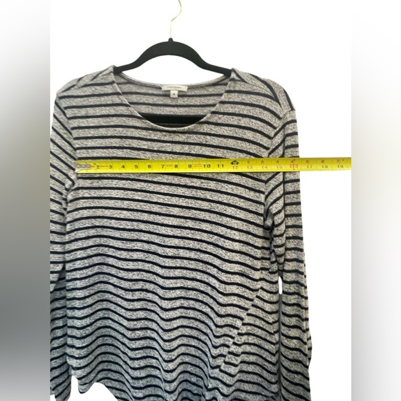 Stella and Dot side tie long sleeve shirt navy & grey striped  medium - Picture 6 of 7